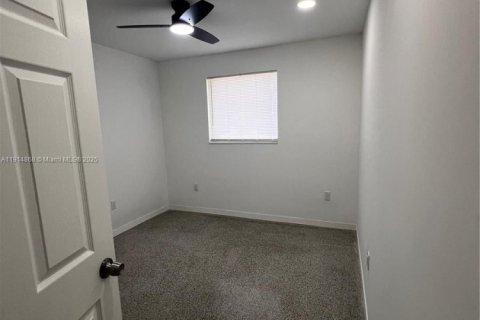 House in Fort Lauderdale, Florida 3 bedrooms, 136.01 sq.m. № 1970161 - photo 28