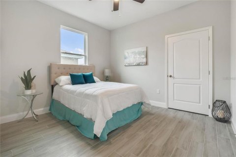 House in Kissimmee, Florida 4 bedrooms, 175.21 sq.m. № 1767411 - photo 18