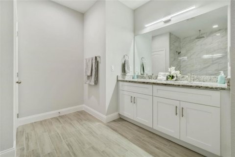 House in Kissimmee, Florida 4 bedrooms, 175.21 sq.m. № 1767411 - photo 15