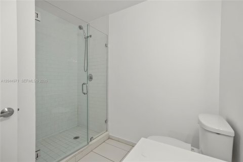 Copropriété à louer à Miami, Floride: 1 chambre, 41.43 m2 № 2243362 - photo 13