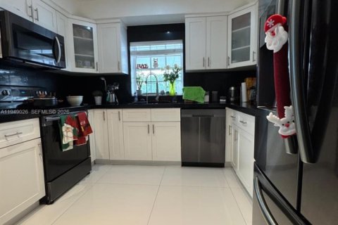 Снять в аренду виллу или дом в Хайалиа, Флорида 3 спальни, 145.21м2, № 2005698 - фото 11