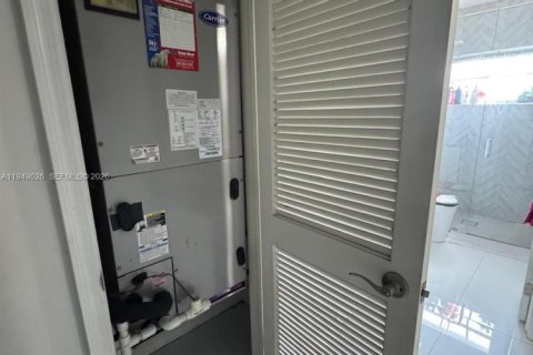 Снять в аренду виллу или дом в Хайалиа, Флорида 3 спальни, 145.21м2, № 2005698 - фото 25