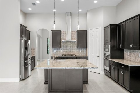 Villa ou maison à vendre à Brandon, Floride: 4 chambres, 297.01 m2 № 2408437 - photo 12