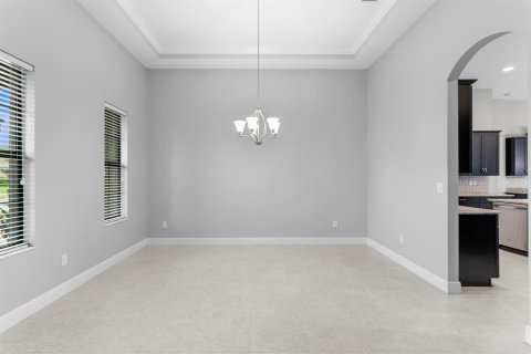 Villa ou maison à vendre à Brandon, Floride: 4 chambres, 297.01 m2 № 2408437 - photo 27