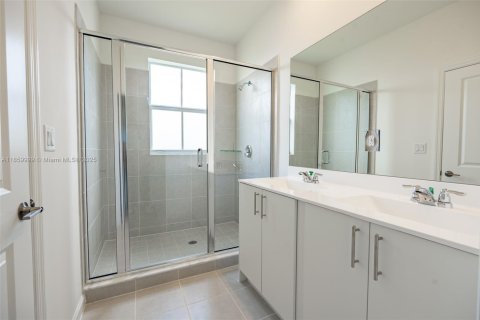 Снять в аренду виллу или дом в Хомстед, Флорида 3 спальни, 159.23м2, № 1886620 - фото 27