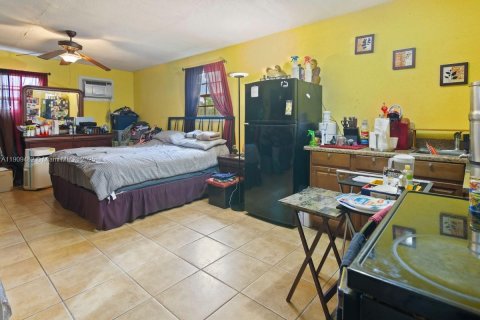 House in Miami Gardens, Florida 3 bedrooms, 153.75 sq.m. № 1965338 - photo 13