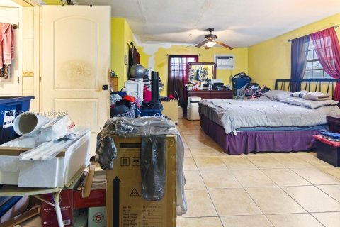 House in Miami Gardens, Florida 3 bedrooms, 153.75 sq.m. № 1965338 - photo 14