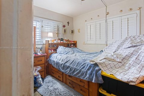 House in Miami Gardens, Florida 3 bedrooms, 153.75 sq.m. № 1965338 - photo 8