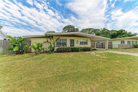 Propiedad comercial en Sarasota, Florida 4 dormitorios, 196.77 m2 № 2113284