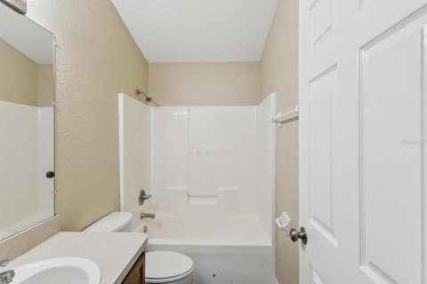 House in Spring Hill, Florida 4 bedrooms, 150.87 sq.m. № 1807357 - photo 23