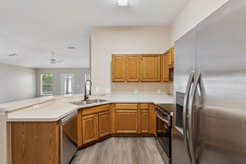 House in Spring Hill, Florida 4 bedrooms, 150.87 sq.m. № 1807357 - photo 12