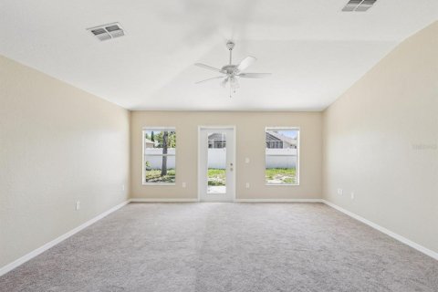 House in Spring Hill, Florida 4 bedrooms, 150.87 sq.m. № 1807357 - photo 10