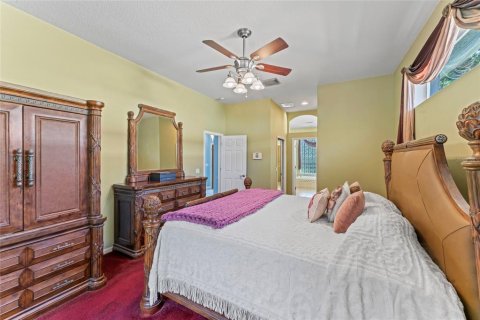 House in Palm Harbor, Florida 4 bedrooms, 235.14 sq.m. № 1804897 - photo 14