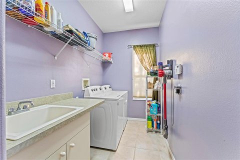 House in Palm Harbor, Florida 4 bedrooms, 235.14 sq.m. № 1804897 - photo 23