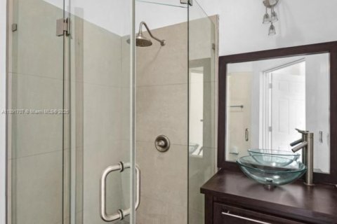 Villa ou maison à vendre à Doral, Floride: 3 chambres, 186.45 m2 № 1943886 - photo 11