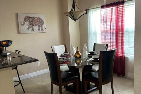 Condo in Orlando, Florida, 2 bedrooms  № 1822615 - photo 6