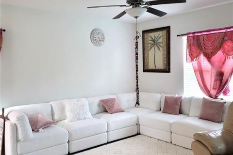 Villa ou maison à vendre à Lakeland, Floride: 4 chambres, 173.73 m2 № 2413821 - photo 2
