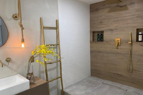 Copropriété à vendre à Key Biscayne, Floride: 2 chambres, 123.1 m2 № 1950781 - photo 25