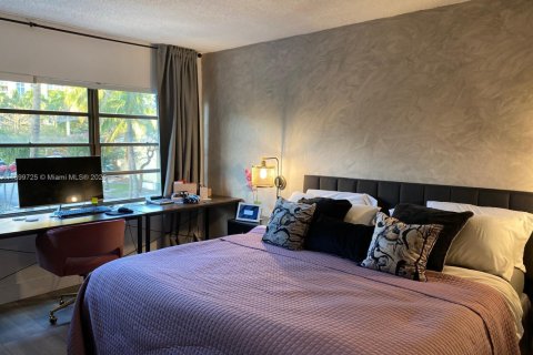Copropriété à vendre à Key Biscayne, Floride: 2 chambres, 123.1 m2 № 1950781 - photo 24