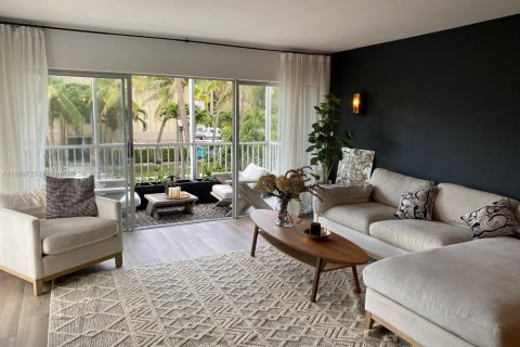Copropriété à vendre à Key Biscayne, Floride: 2 chambres, 123.1 m2 № 1950781 - photo 14