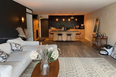Copropriété à vendre à Key Biscayne, Floride: 2 chambres, 123.1 m2 № 1950781 - photo 2
