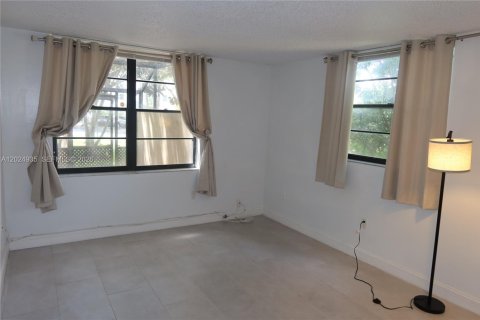 Copropriété à vendre à Miami, Floride: 2 chambres, 86.96 m2 № 2153749 - photo 23