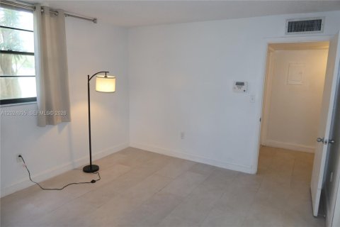 Copropriété à vendre à Miami, Floride: 2 chambres, 86.96 m2 № 2153749 - photo 21