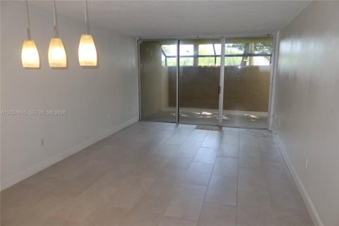 Copropriété à vendre à Miami, Floride: 2 chambres, 86.96 m2 № 2153749 - photo 9