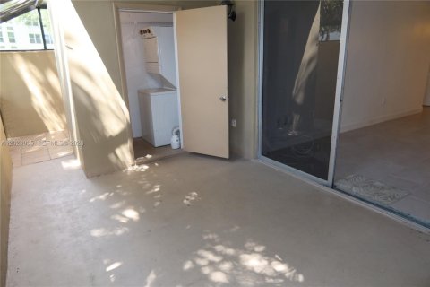 Copropriété à vendre à Miami, Floride: 2 chambres, 86.96 m2 № 2153749 - photo 30
