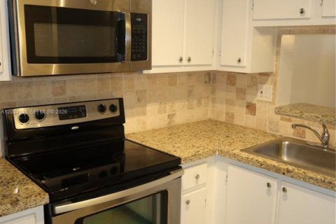 Copropriété à vendre à Miami, Floride: 2 chambres, 86.96 m2 № 2153749 - photo 2