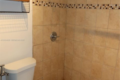 Copropriété à vendre à Miami, Floride: 2 chambres, 86.96 m2 № 2153749 - photo 14