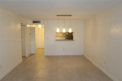 Copropriété à vendre à Miami, Floride: 2 chambres, 86.96 m2 № 2153749 - photo 6