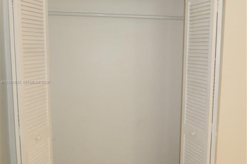 Copropriété à vendre à Miami, Floride: 2 chambres, 86.96 m2 № 2153749 - photo 13