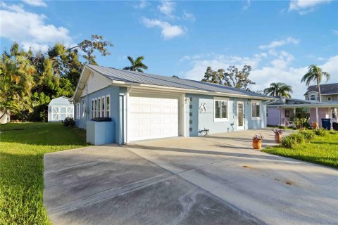 Villa ou maison à vendre à Bradenton, Floride: 2 chambres, 114.83 m2 № 2094559 - photo 3