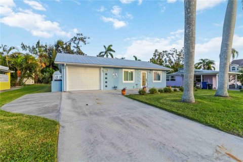 Villa ou maison à vendre à Bradenton, Floride: 2 chambres, 114.83 m2 № 2094559 - photo 5