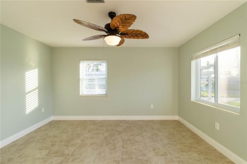 Villa ou maison à vendre à Bradenton, Floride: 2 chambres, 114.83 m2 № 2094559 - photo 9