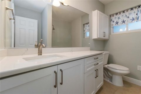 Villa ou maison à vendre à Bradenton, Floride: 2 chambres, 114.83 m2 № 2094559 - photo 16