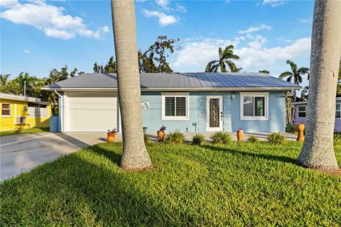 Villa ou maison à vendre à Bradenton, Floride: 2 chambres, 114.83 m2 № 2094559 - photo 4