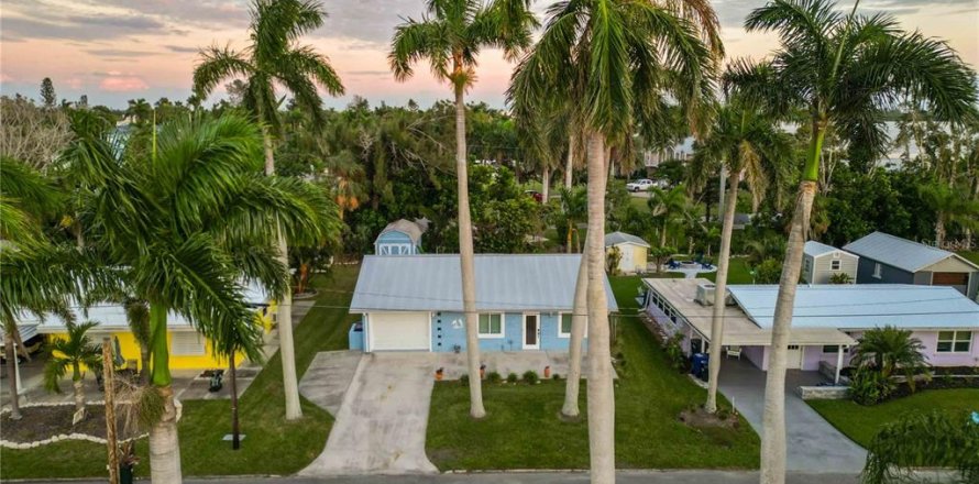 Villa ou maison à Bradenton, Floride 2 chambres, 114.83 m2 № 2094559