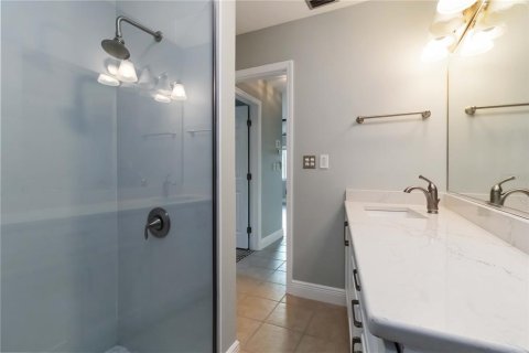 Villa ou maison à vendre à Bradenton, Floride: 2 chambres, 114.83 m2 № 2094559 - photo 17