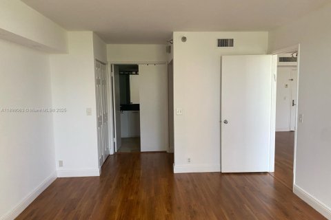 Купить кондоминиум в Авентура, Флорида 2 спальни, 98.94м2, № 1951050 - фото 7