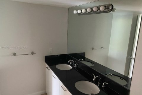 Купить кондоминиум в Авентура, Флорида 2 спальни, 98.94м2, № 1951050 - фото 9
