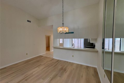 Villa ou maison à vendre à Sarasota, Floride: 2 chambres, 115.29 m2 № 2411541 - photo 7