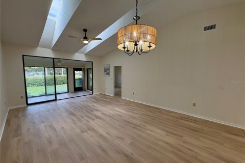 Villa ou maison à vendre à Sarasota, Floride: 2 chambres, 115.29 m2 № 2411541 - photo 11