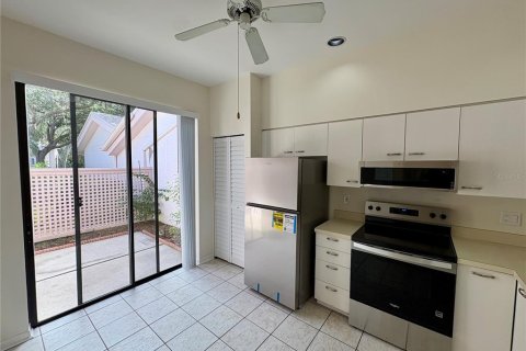 Villa ou maison à vendre à Sarasota, Floride: 2 chambres, 115.29 m2 № 2411541 - photo 3