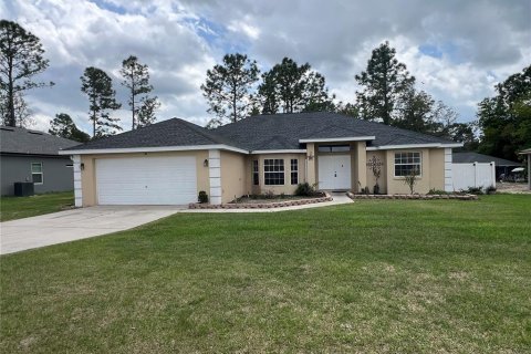 Casa en venta en Ocala, Florida, 3 dormitorios, 175.12 m2 № 1626398 - foto 1
