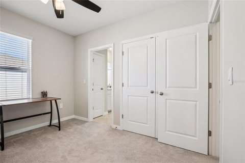 Townhouse in Sarasota, Florida 3 bedrooms, 168.43 sq.m. № 2151710 - photo 29