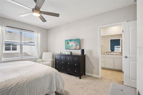 Townhouse in Sarasota, Florida 3 bedrooms, 168.43 sq.m. № 2151710 - photo 23