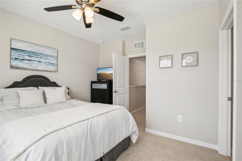 Townhouse in Sarasota, Florida 3 bedrooms, 168.43 sq.m. № 2151710 - photo 24
