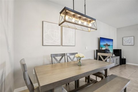 Townhouse in Sarasota, Florida 3 bedrooms, 168.43 sq.m. № 2151710 - photo 9
